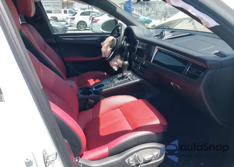 2019 Porsche Macan from USA, damaged, VIN WP1AA2A5XKLB07595